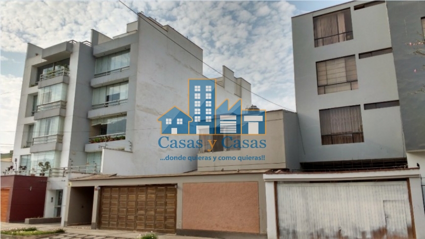 Venta de Casa en SANTIAGO DE SURCO 