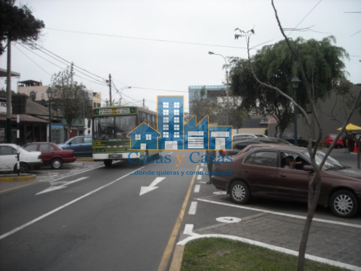 Venta de Local Comercial en SAN ISIDRO 
